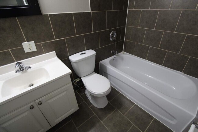 Photo - Tiffany Apartments