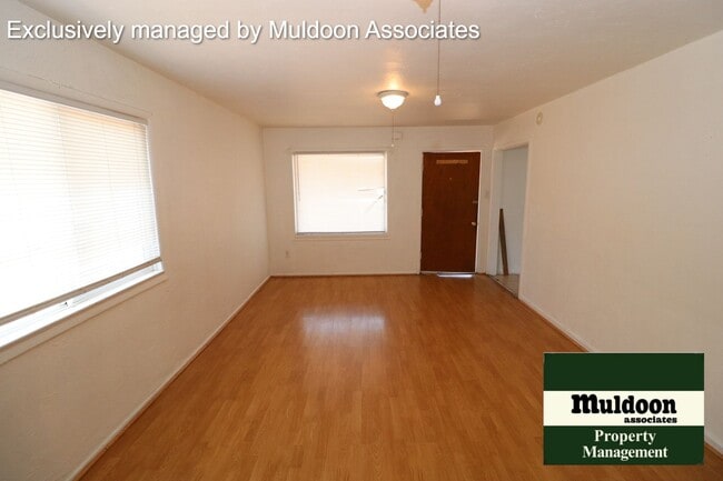 Photo - 2561 Camellia St