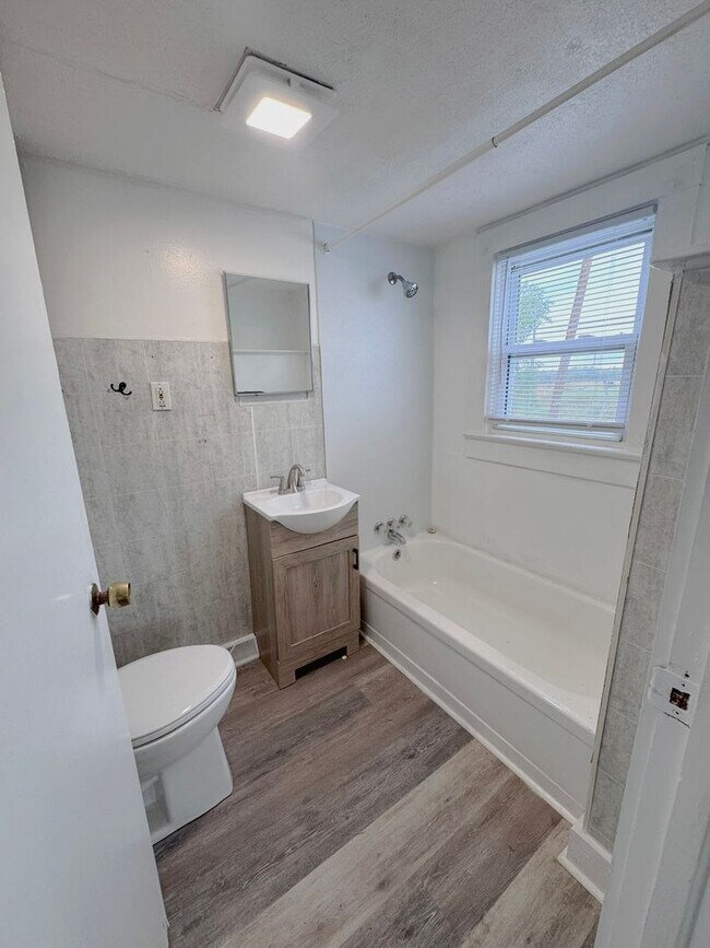 Photo - Charming 2 Bed 1 Bath in Chatham