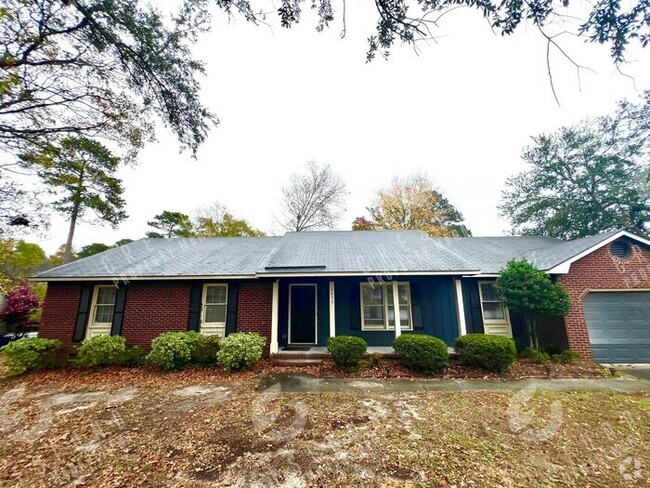 Building Photo - JUST REDUCED!!! 3Br 2 bath beautiful corne... Rental