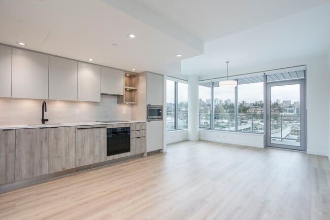 Building Photo - 755 Harbourside Dr Unit 610