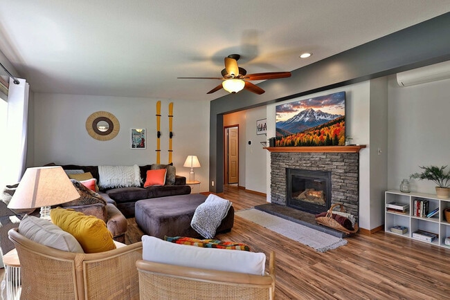 Building Photo - 90 Blueberry Hill Rd Unit ID1333647P