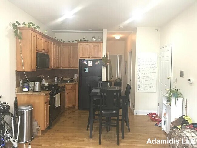 Building Photo - 79 Highland St Unit 2 Rental