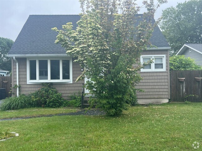 Building Photo - 22 Westminster Dr Rental