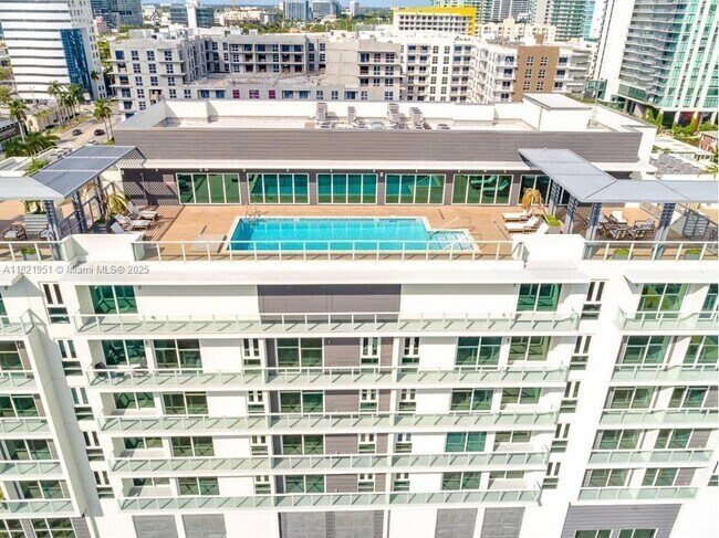 Building Photo - 321 NE 26th St Unit 717 Rental