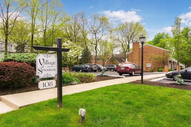 Photo - 108 E Dublin Granville Rd Unidad 12
