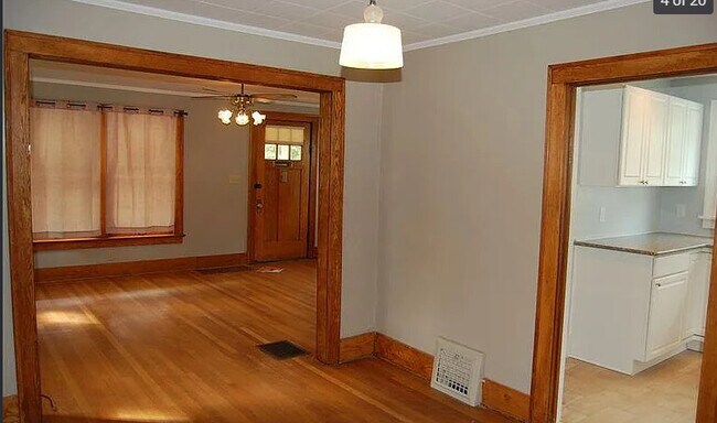 Photo - 825 Sylvan Ave