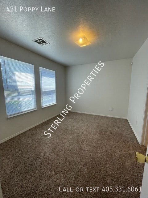 Photo - 421 Poppy Ln