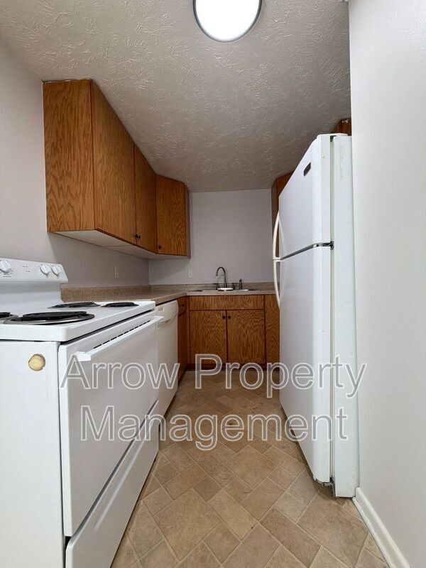 Photo - 5405 Benton St