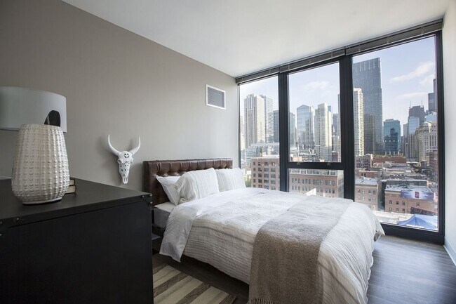 155 W Erie St