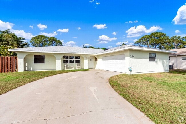 Building Photo - 2252 SE Wald St Rental