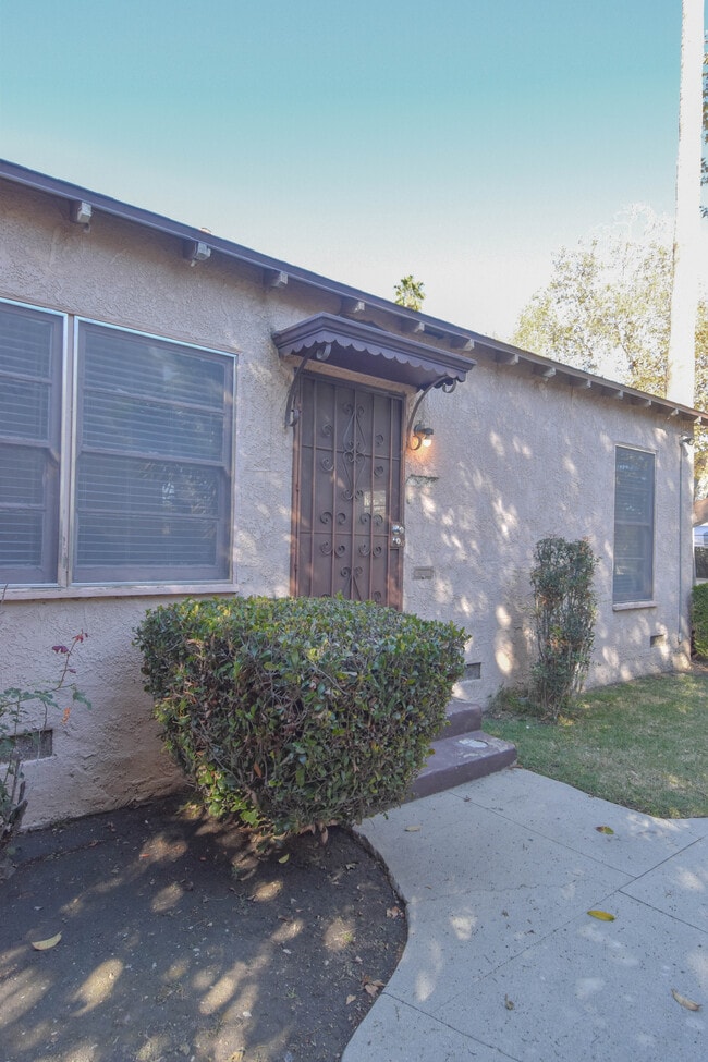 Photo - 4347 8th Ave Unidad 4347
