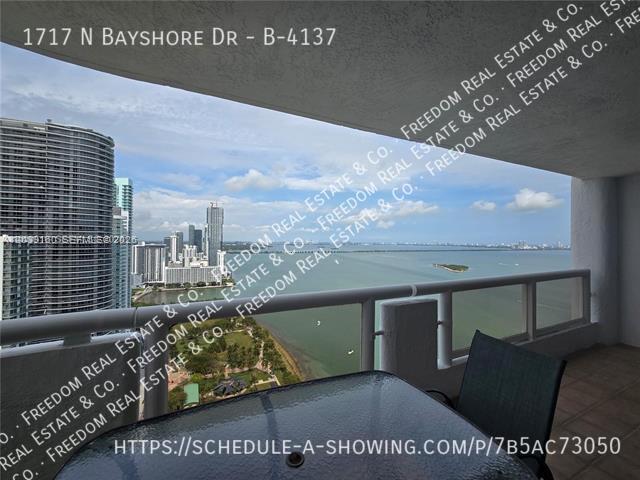 Building Photo - 1717 N Bayshore Dr Unit B-4137