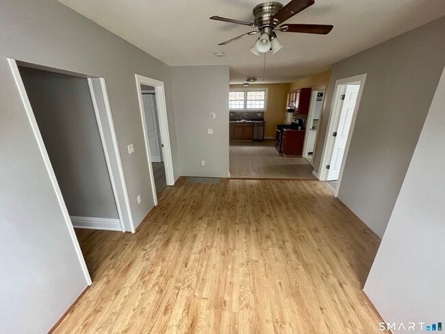 Photo - 98 Columbia St Unidad 1