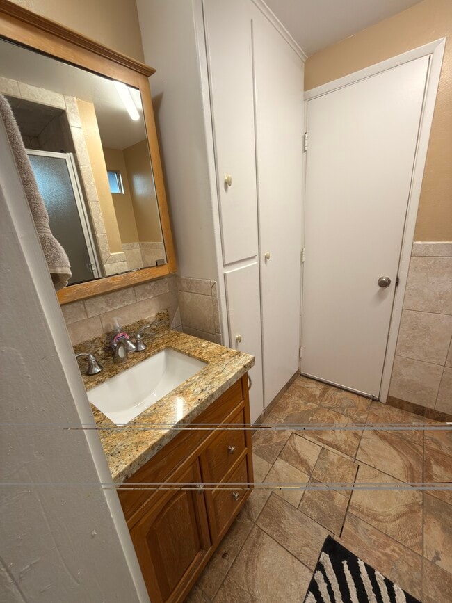 Photo - 301 Broadway