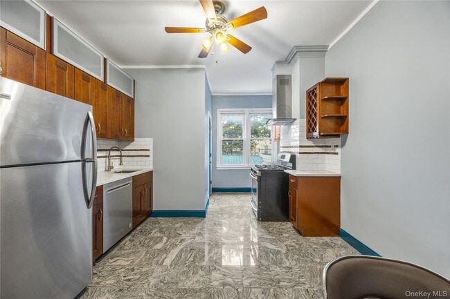 Photo - 60-21 54th St Unidad 1R