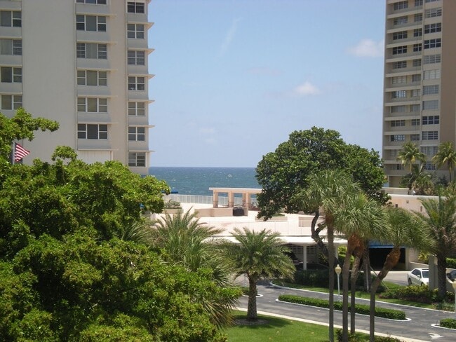 Building Photo - 4013 N Ocean Dr Unit 302