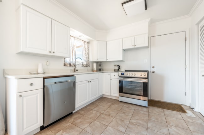 Photo - 7352 Tilden St