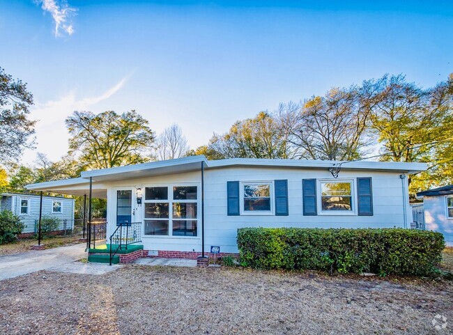 Building Photo - SUNSET PARK - Adorable cottage style home ...