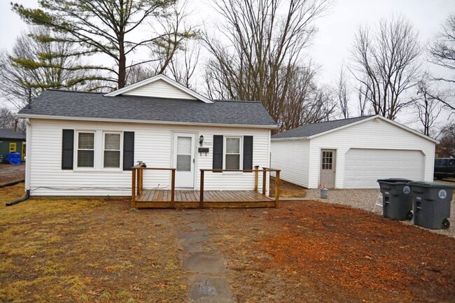 Photo - 3000 Rheinhardt Ave