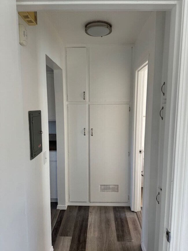 Photo - 632 Berrydale Ave Unit 8