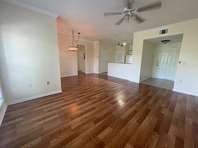 Photo - 601 Campus St Unit 601