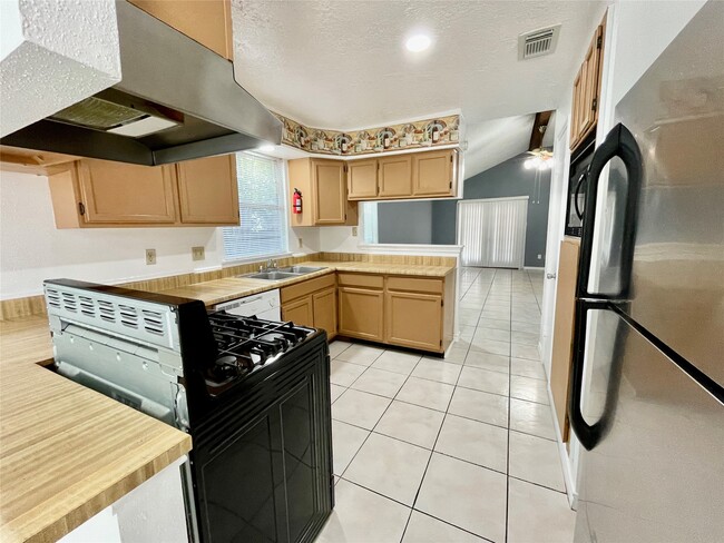Photo - 7014 Caladero Dr