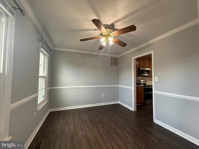 Photo - 10002 Erlwood Ct