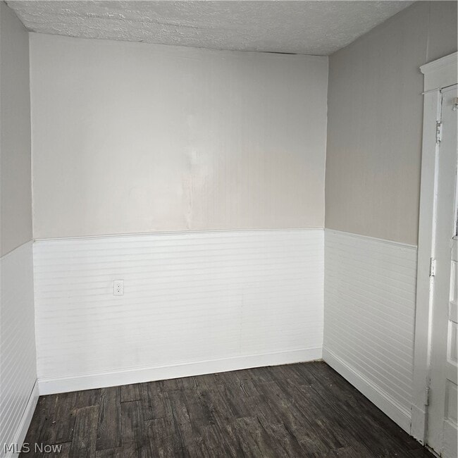 Photo - 10401 Bernard Ave Unit 3
