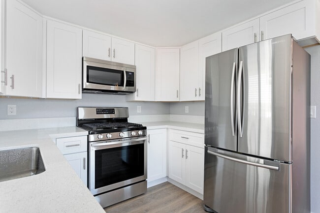 Photo - Vista Terrace Apartments