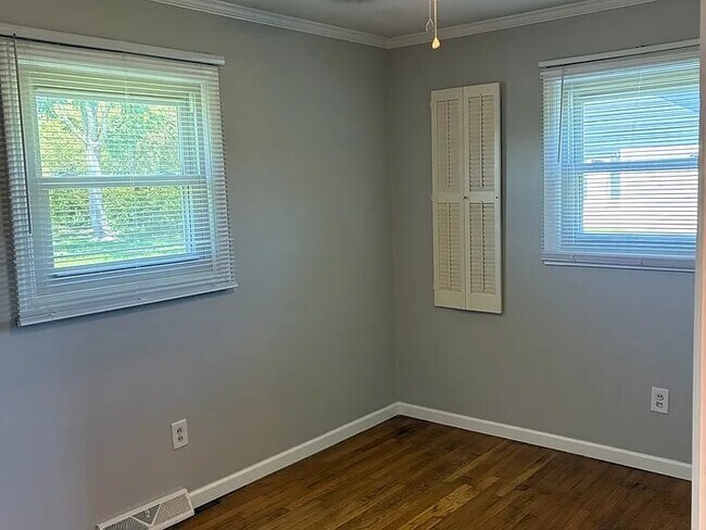 Photo - 204 Pear Tree Rd