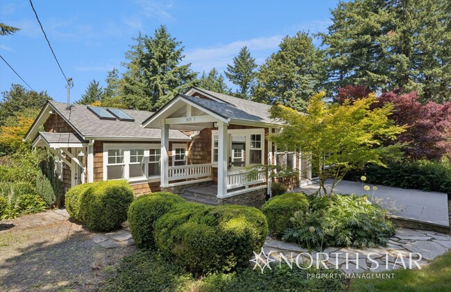 A Private Paradise Near Downtown - A Private Paradise Near Downtown House