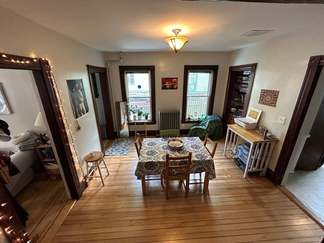 Photo - 109 Warren St