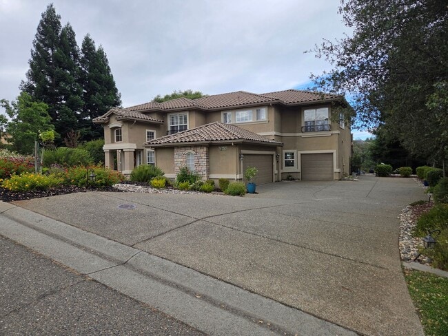 Photo - 5 Bdrm, 4 bath home located in Highland View Community off Silva Valley