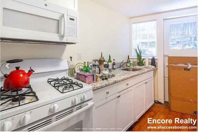 Photo - 27 Gibson St Unit 6D