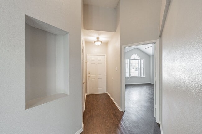 132 Brookshore Dr