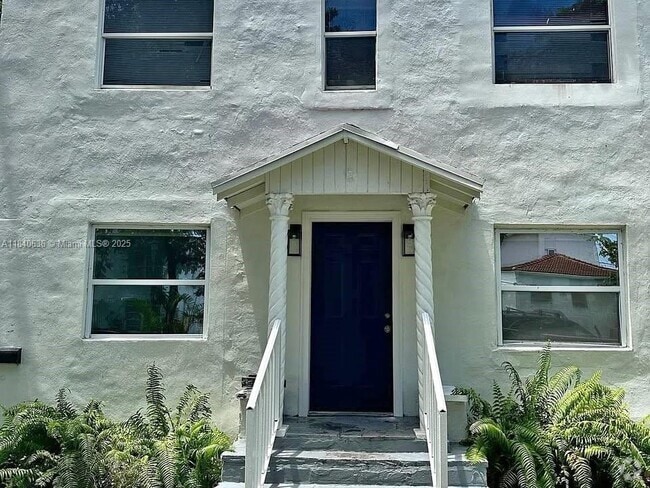 Building Photo - 2111 SW 14th Terrace Rental