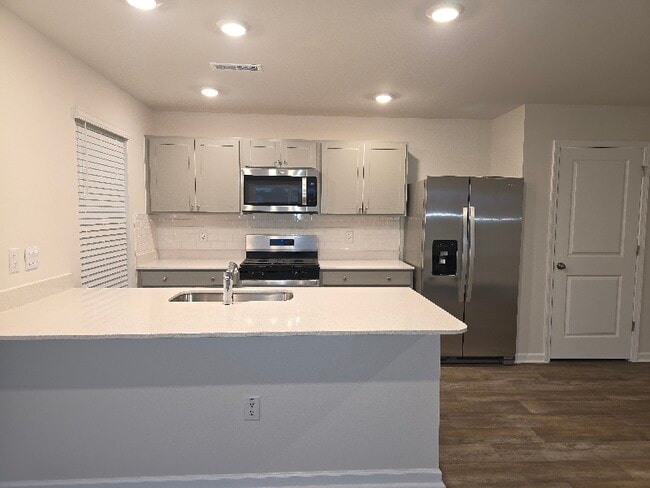 Photo - 408 Honeycutt Oaks Dr