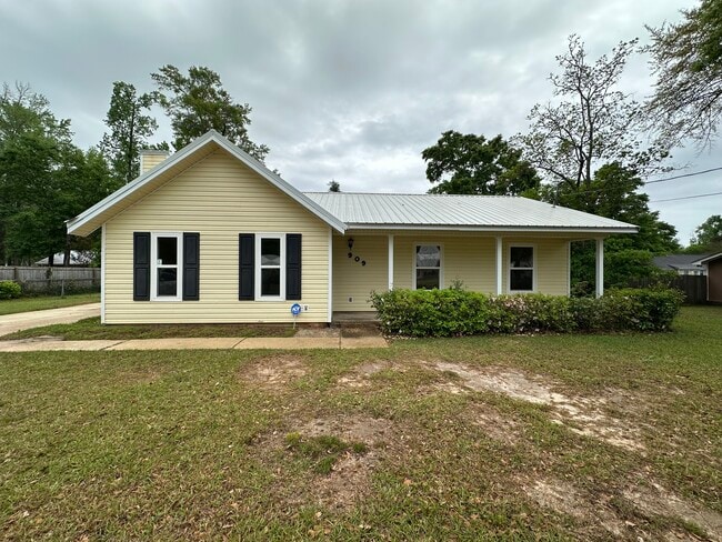 Building Photo - 909 Yorktown Rd