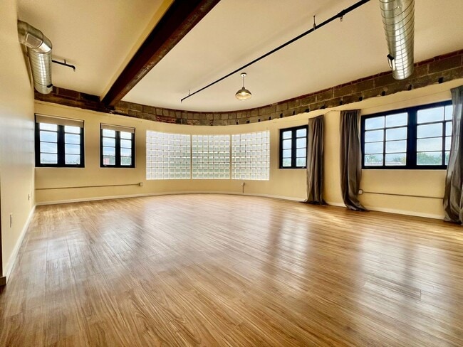 Photo - Stylish Olde Town Arvada Loft