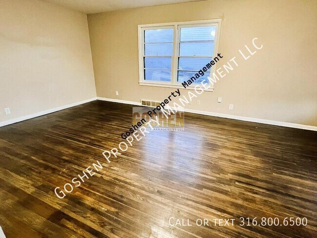 Photo - Enchanting Home with Large Fenced Backyard