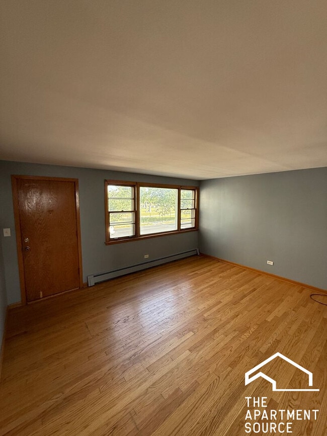 Photo - 3556 N Nagle Ave Unit 2W