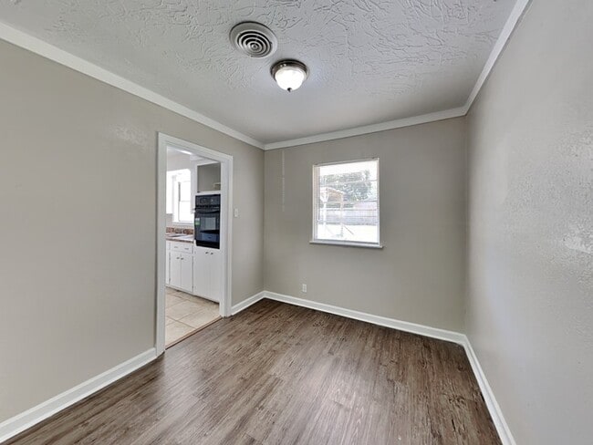 Photo - 10222 Belfast Rd