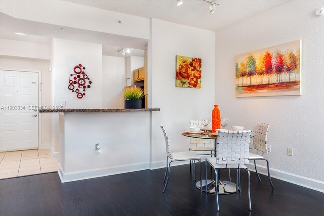 Photo - 6001 SW 70th St Unit 610