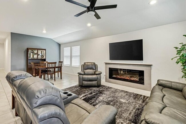 Photo - 2322 Sky Crest Dr