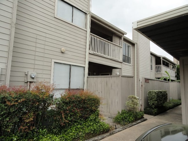 Photo - 9522 Pagewood Ln