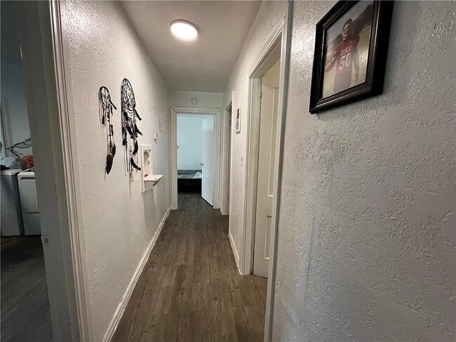 Photo - 1110 W Elder Ave