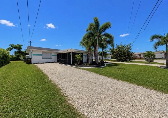 4931 Victoria Dr