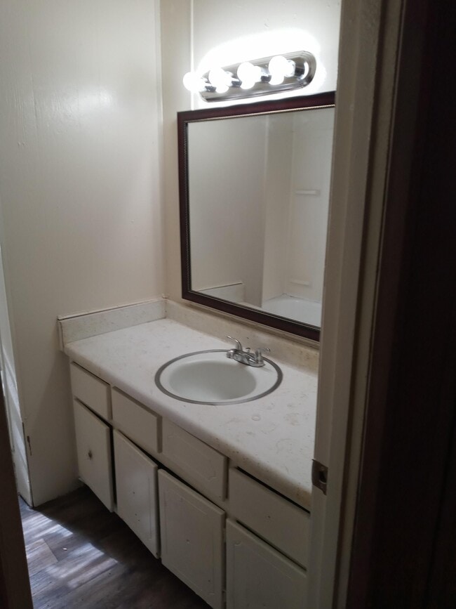 Photo - 1009 Swift St