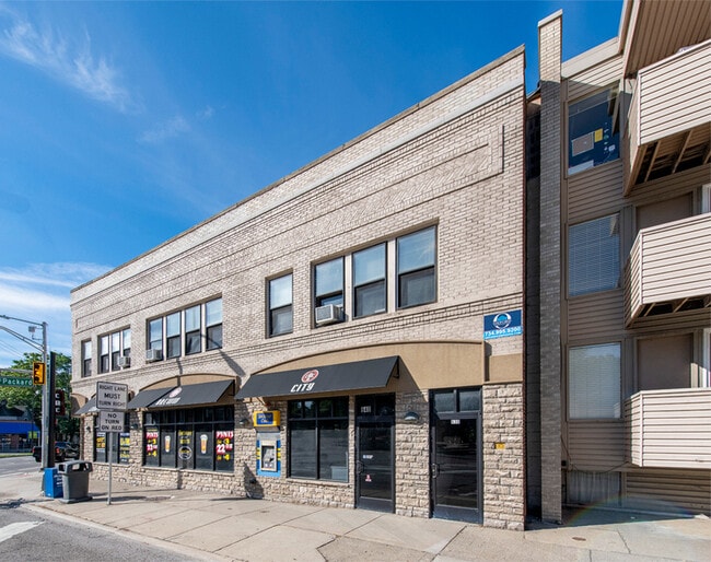 Building Photo - 630 Packard-630-6 Unit 630-6